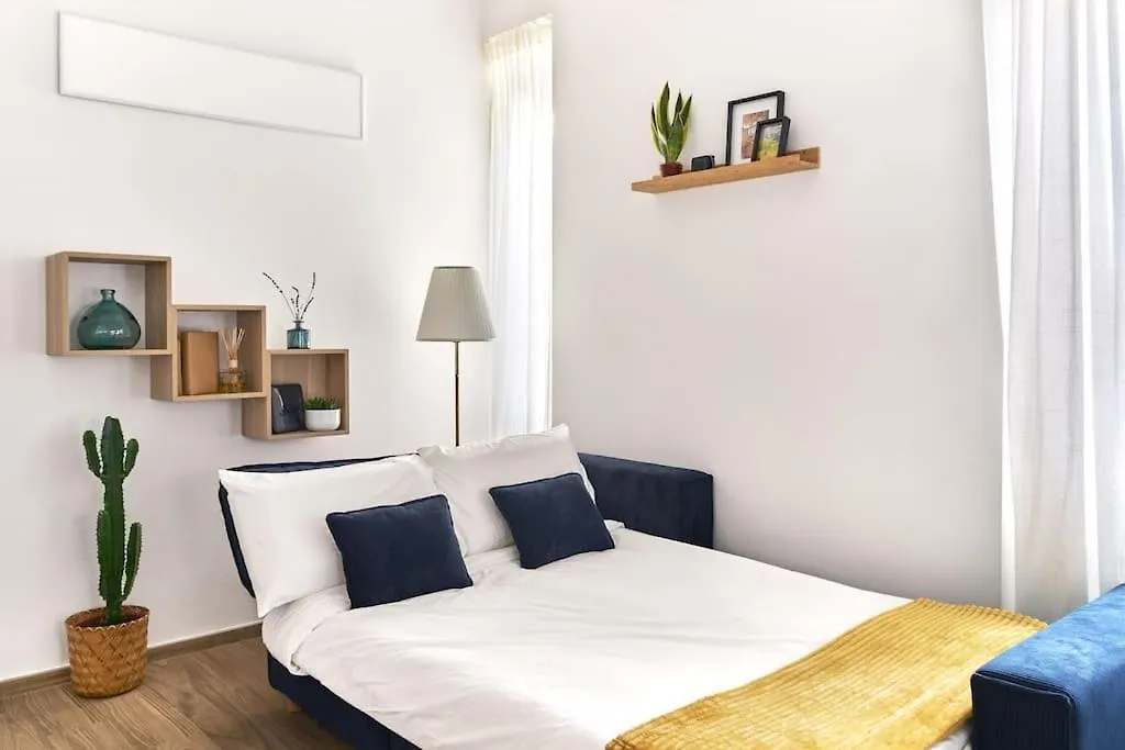 La Maison Blue, Between Portello-Fiera-Mico-Citylife Milan 0*,  Italy