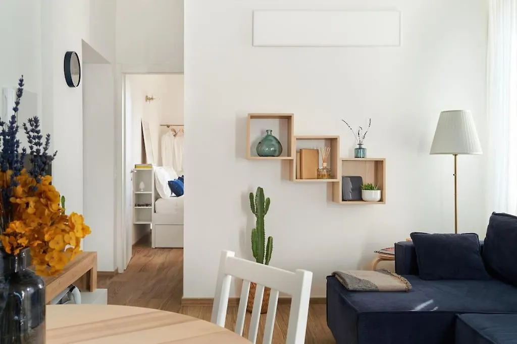 La Maison Blue, Between Portello-Fiera-Mico-Citylife Milan